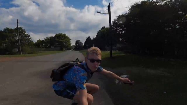 Skate Sesh Around The Hood. смотреть онлайн