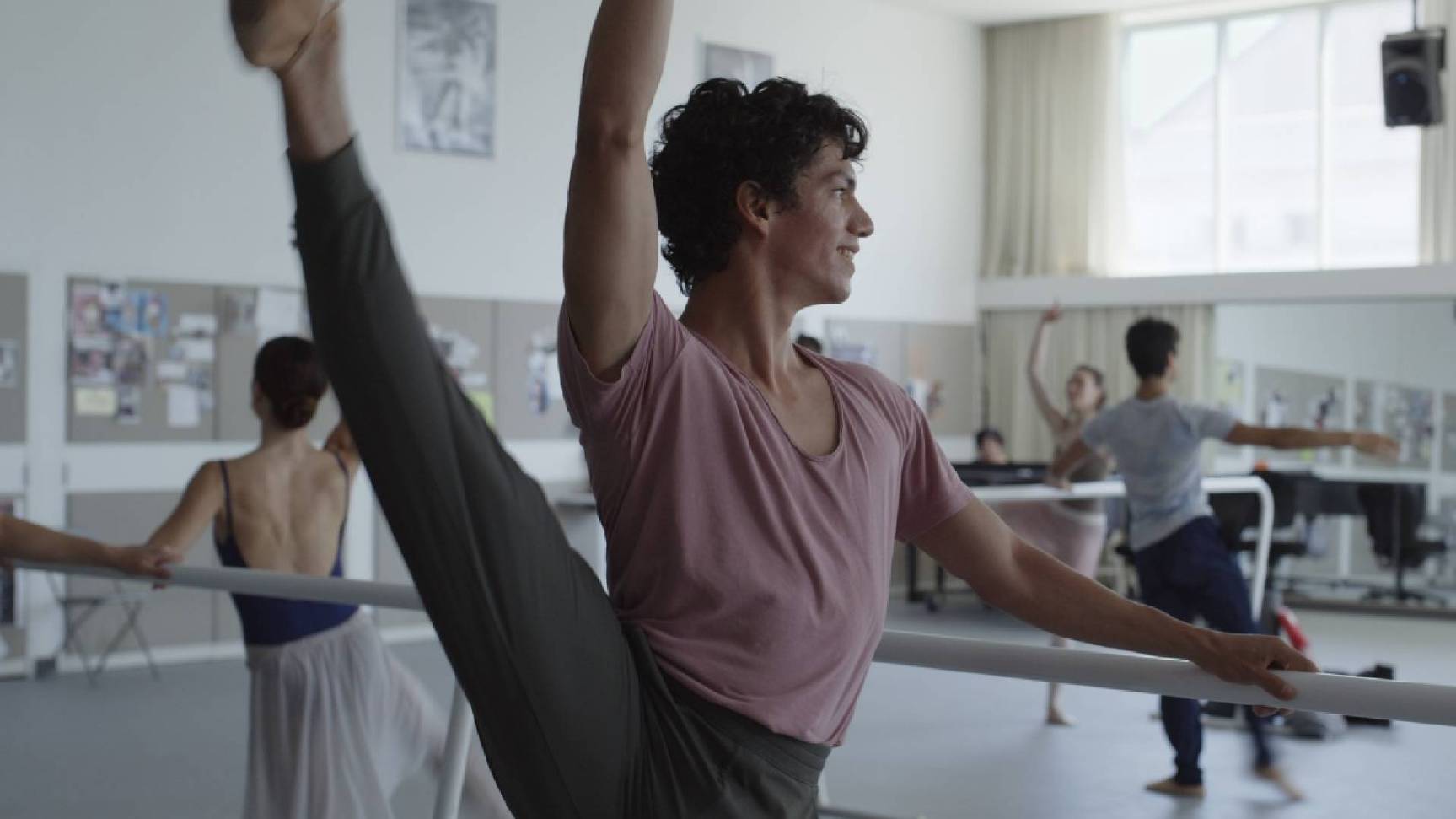 Мечты — Русский трейлер (фильм 2025) / Dreams смотреть онлайн