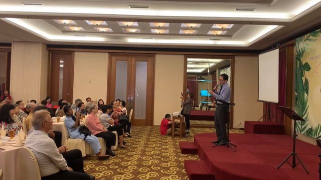 Yong bao mei yi tian - Ev Peter Chung смотреть онлайн