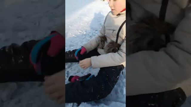 Мы с моей подругой Леной на катке смотреть онлайн