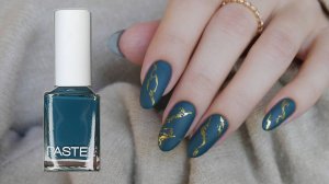 Маникюр в тёмном цвете лаком Pastel (обычный лак)