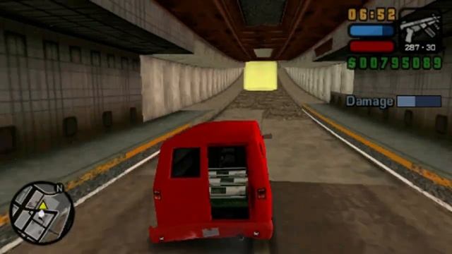 GTA LCS. Красный Rumpo с тяжёлой физикой и белый Bobcat с серым бампером смотреть онлайн