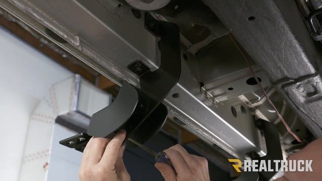 How to Install Black Horse Epic Running Boards on a 2019 Silverado 1500 смотреть онлайн