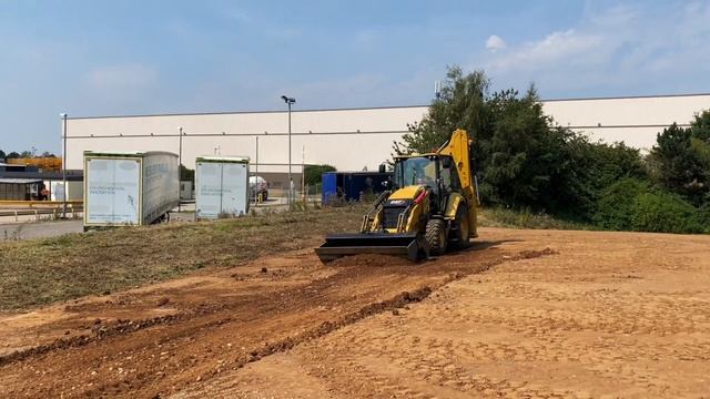 NEW CATERPILLAR 432 BACKHOE (First Look) | DIGGERS AND DOZERS