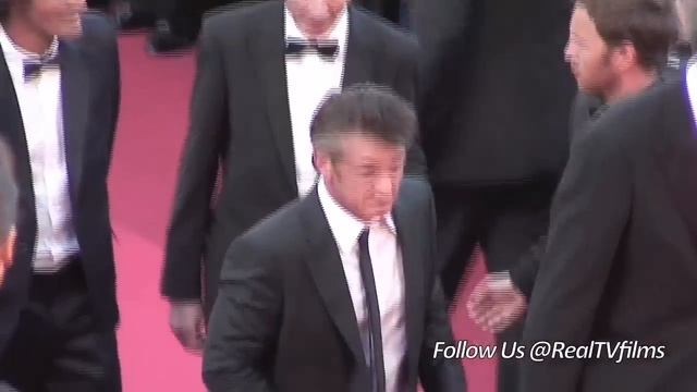 Sean Penn, This Must Be The Place, Cannes Film Festival смотреть онлайн