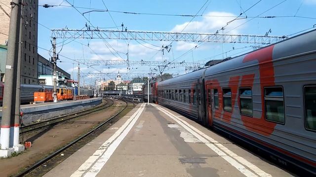 Отправление пассажирского поезда №391/392 Москва - Челябинск