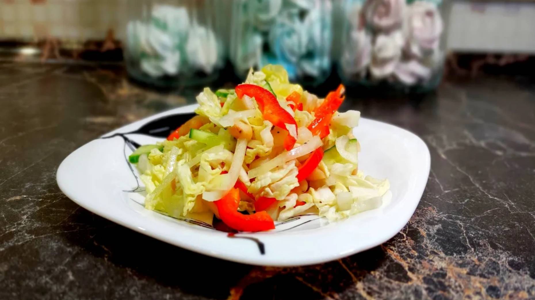 Салата с пекинской капустой. Рецепт салата с капустой и фасолью. #еда #рецепты #рецепт смотреть онлайн