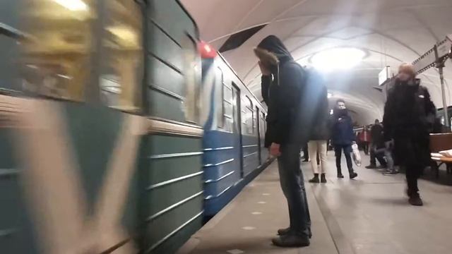 81-717/714.5 На станции Аэропорт смотреть онлайн