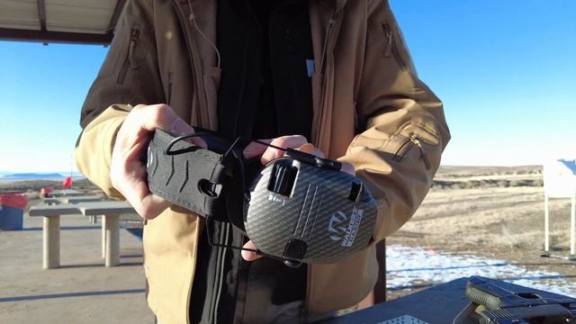 Walker's Razor Slim Electronic Muffs Review смотреть онлайн