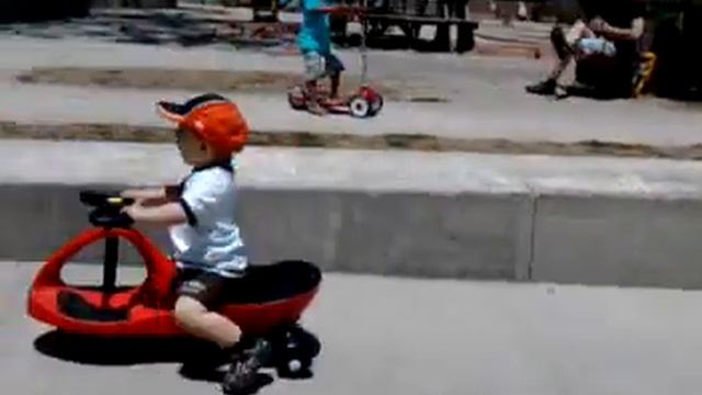 plasma car at Douglas Park.3gp смотреть онлайн