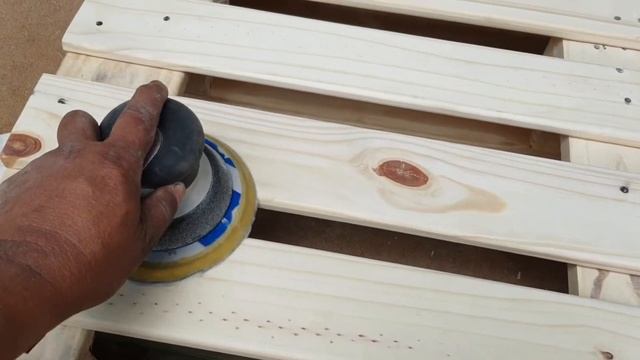 Lixando Pallet de Pinus смотреть онлайн