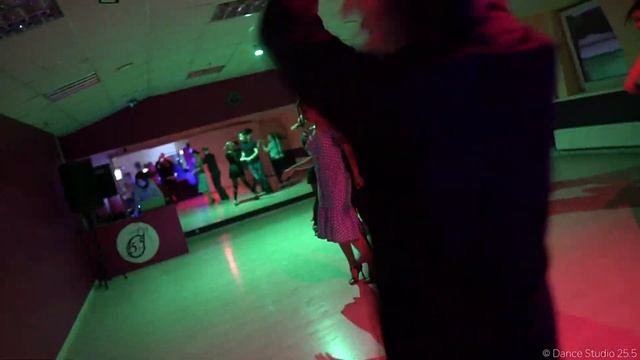 Salsa NY style. Dmitry Landman & Anna Novokshonova || MAMBO party by Dance Studio 25.5 смотреть онлайн
