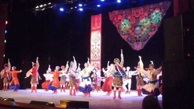 Ансамбль танцю ім. Павла Вірського. Мариуполь смотреть онлайн
