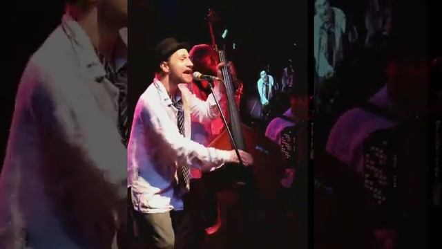 Billy's band - Final choir @ 16 tons смотреть онлайн
