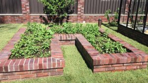 Из чего сделать ВЫСОКИЕ грядки: 7 бюджетных и доступных материалов