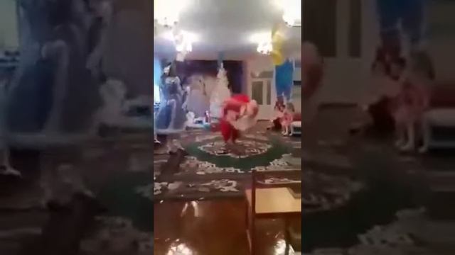 Дед Мороз в ударе. Всех с праздником ребята. Люблю и целую!!!!😙😙😙😙😙😙😙😙😙😙😍😍😍😍😍😍 смотреть онлайн