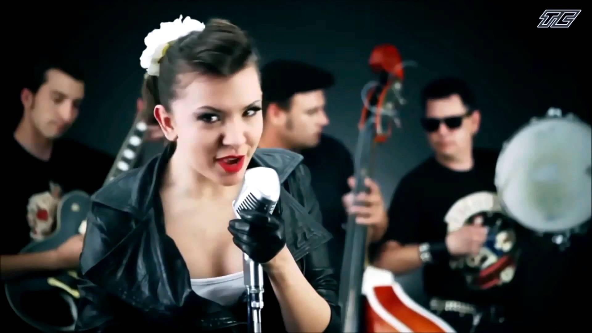 This World Today is a Mess смотреть онлайн