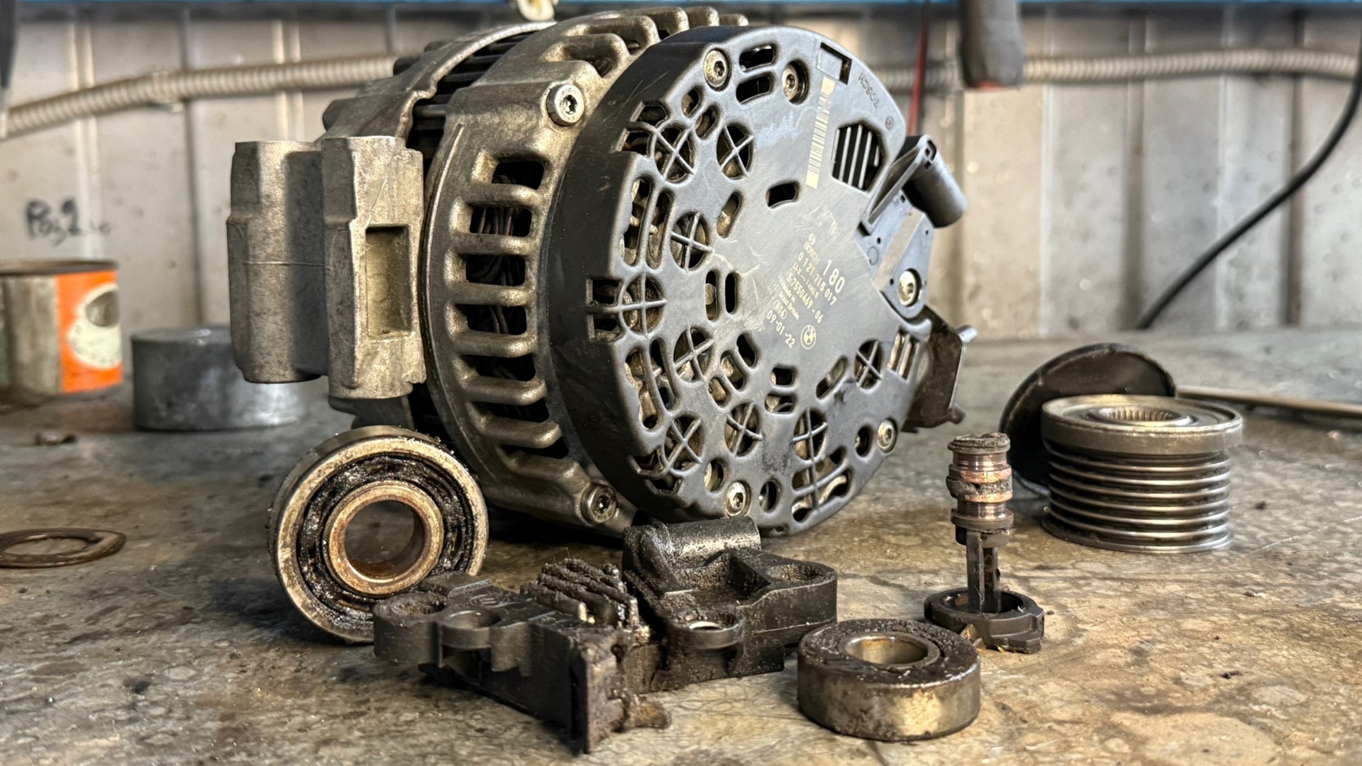 Ремонт генератора Bosch, BMW. Замена регулятора, колец, подшипников и шкива смотреть онлайн