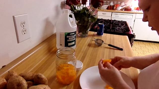 Simple Mandarin Orange Vinaigrette, Step 1