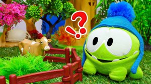 Ам Ням и Корова! Неожиданная Дружба! Видео для детей про игрушки и животных