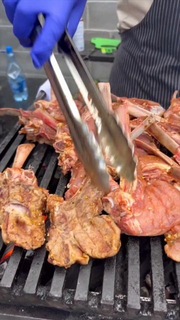 Ідеальне Каре Телятини! Просто і смачно! #каре #рецепт #мясо #смачно #телятина #тандир #мангал #їжа смотреть онлайн