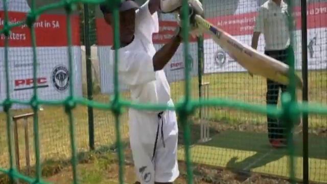 Thomas Mlambo interviews up Protea Cricketer Temba Bavuma смотреть онлайн