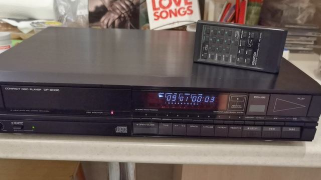 Cd проигрыватель Kenwood DP-2000