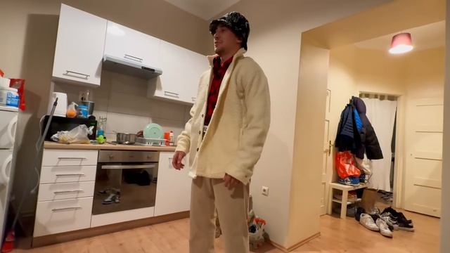 SRAMOTNI OUTFITI U NOCNOM KLUBU *izbacilo nas* смотреть онлайн