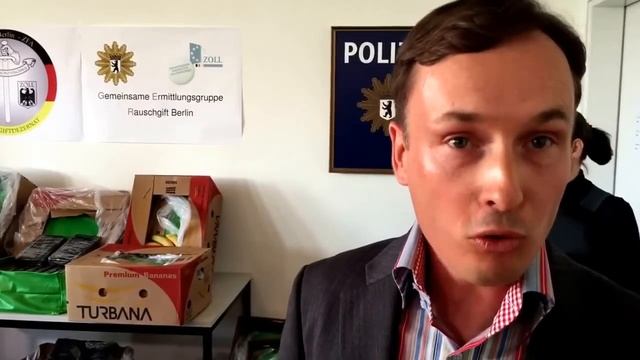 350 Kilogramm Kokain in Bananenkisten bei Aldi entdeckt смотреть онлайн