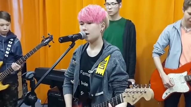 группа Pink Slippers - (Splendora -You're standing on my neck) смотреть онлайн