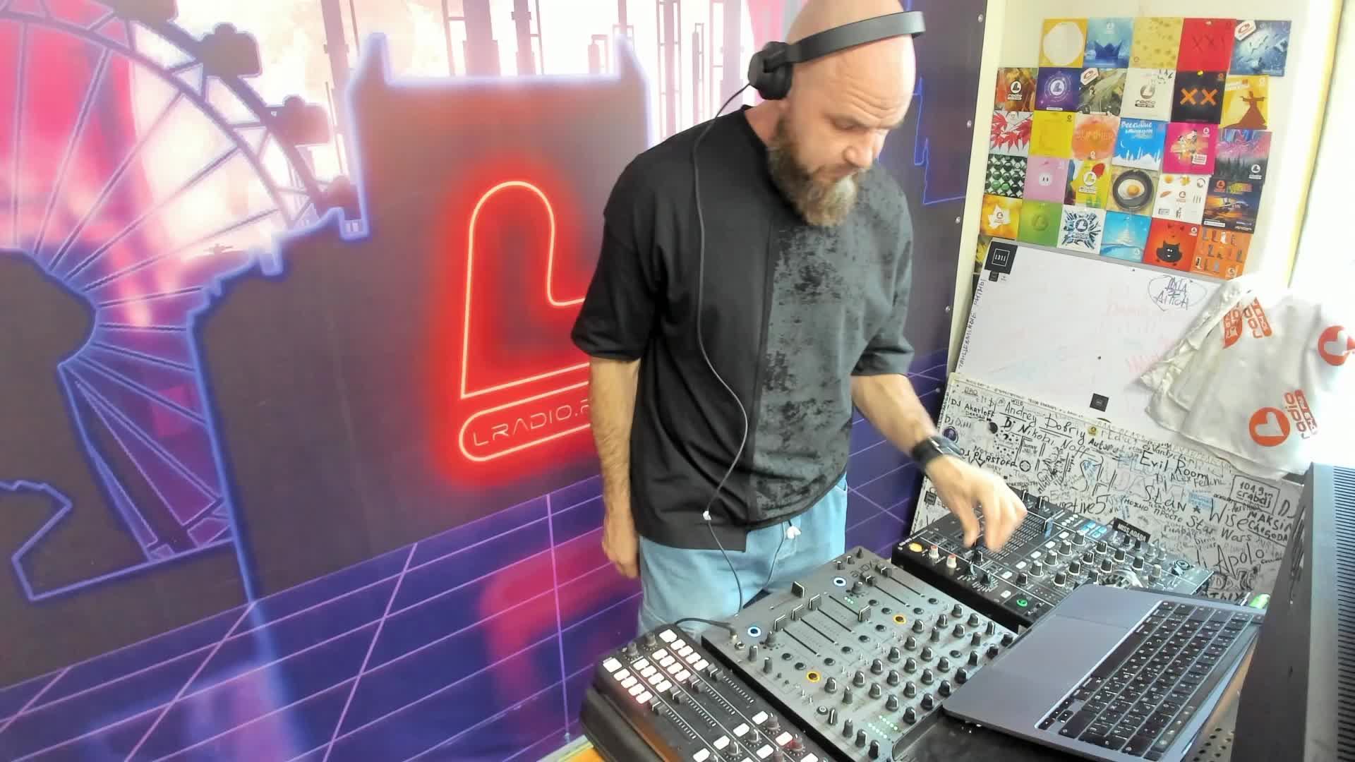 Живые игры 26.03.25 смотреть онлайн