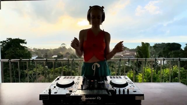 LELLE. - POSTCARD FROM SAMUI MIX смотреть онлайн