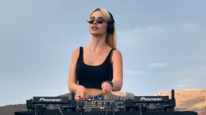 Gretta DJ - House, Melodic Progressive & Techno Live Mix in Mountains ｜ Crimea Russia ｜ Episode #3
