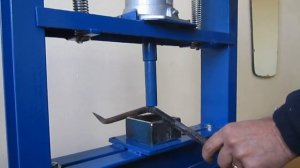 Обзор  Пресс гаражный гидравлический настольный на 20 тонн