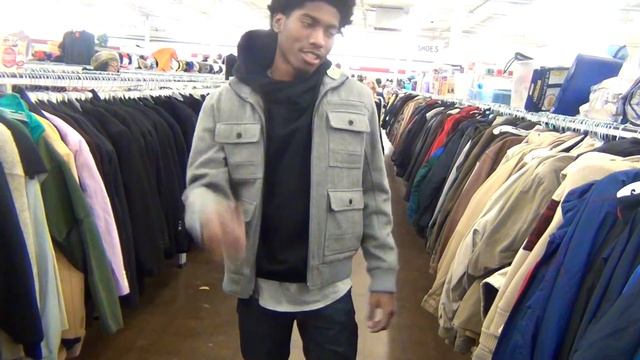 Vlog #3 | The Quest for a Trench смотреть онлайн