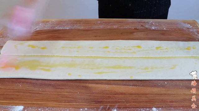 一碗面粉一碗水，教你花卷简单做法，蓬松暄软，大人孩子都爱吃【海娟美食】 смотреть онлайн