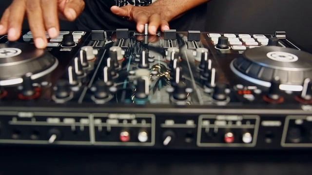 Tisha Campbell Martin - Lazy B*tch (This Ain't Gina) смотреть онлайн