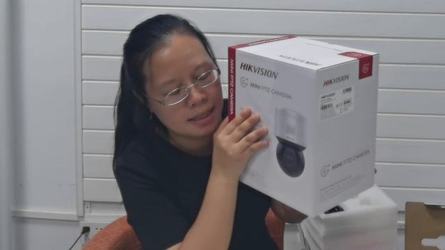 Live: Hikvision 3-inch 4 MP 4x Zoom IR Mini PT Dome Network PTZ Camera смотреть онлайн