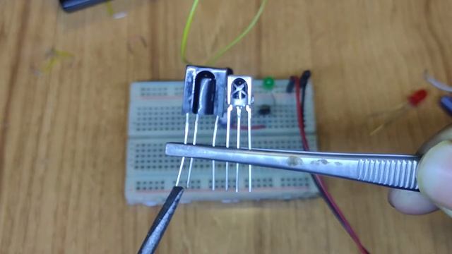 How to Work Infrared Sensor & Its Connection || IR Receiver Circuit || Simple IR Circuit| IR sensor смотреть онлайн