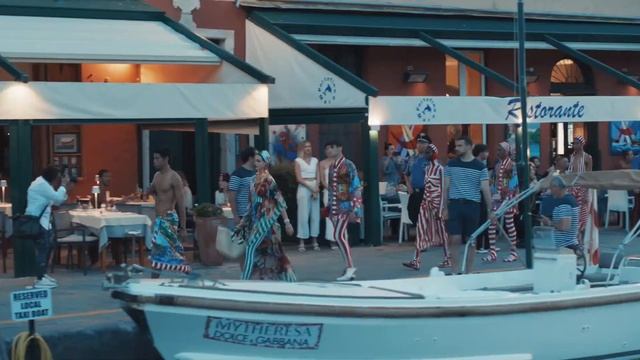 Capsule: Dolce & Gabbana x Mytheresa смотреть онлайн