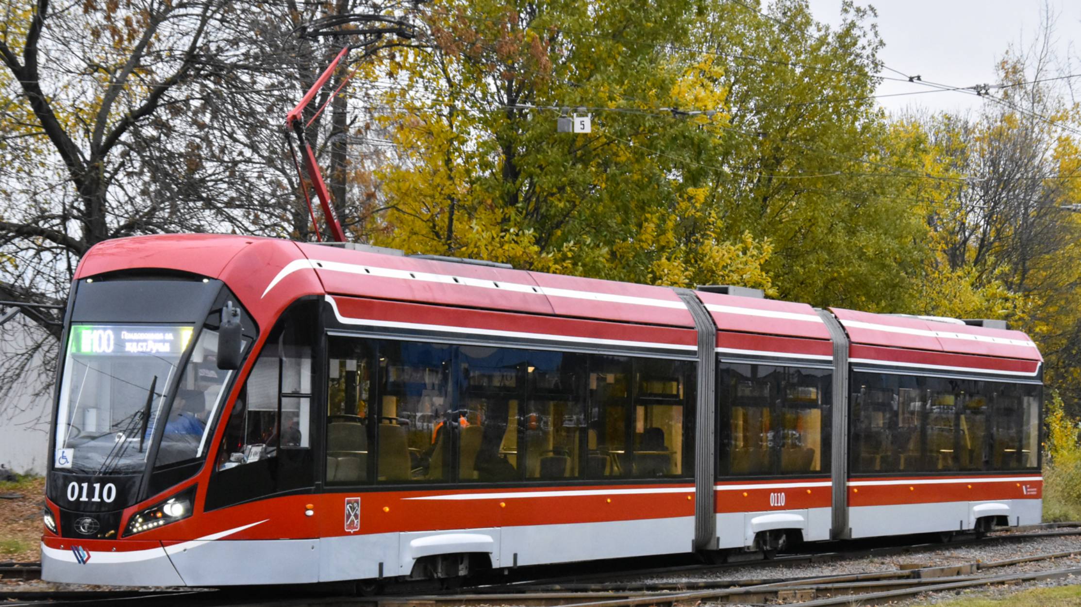 Трамваи Витязь-М на 56 маршруте Петербурга смотреть онлайн