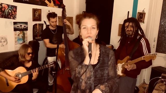 Me & Ms Jacobs - Move Kitchensession смотреть онлайн