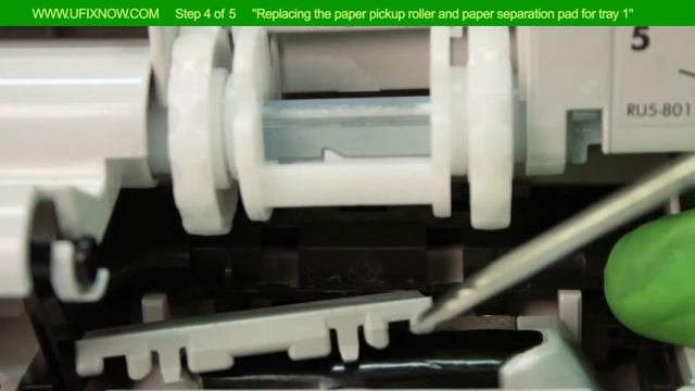 HP Laserjet 4240n Series - Replacing the pickup roller and separation pad Step 4 смотреть онлайн