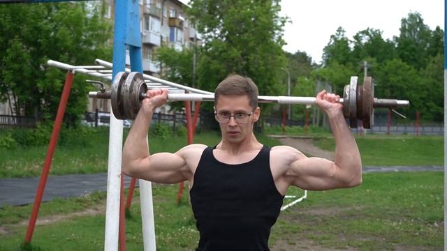 Дельты на площадке. Залы все еще закрыты. смотреть онлайн