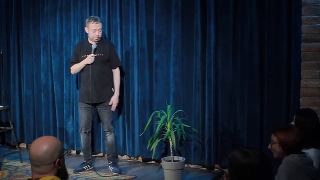 ABUSHOW /ДРУГ ИЗ ШАУРМИЧКИ/ПЛОХОЙ АЙТИШНИК/КОДЕКС ДОМА/ТВОЙ НЕ АНГЕЛ/ТЕТЯ КАТЯ ДЛЯ СНЯТЬ КВАРТИРУ смотреть онлайн