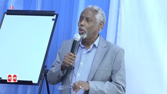 Dr. Abdurahman Baadiyow “Soomaali dastuurkan kuma diririsano ee iyadaa diirirsan “ смотреть онлайн
