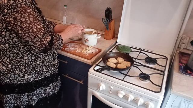 Vlog_ Деликатес из картошки_Кухонное общение смотреть онлайн