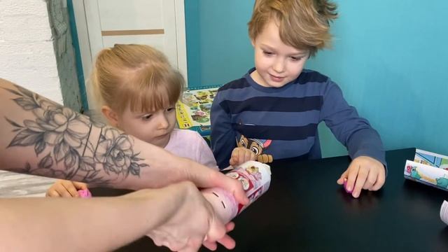 Матвей и Василиса открывают сюрпризы Lost Kitties смотреть онлайн