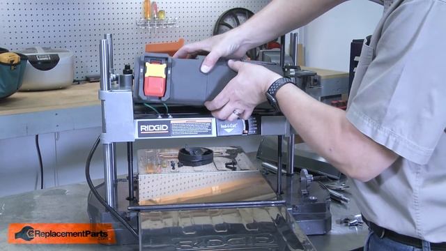 Ridgid Planer Repair - Replacing the Dust Chute (Ridgid Part # 89170109019) смотреть онлайн