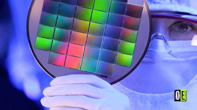 $20,000.00 for a digital camera -- without a lens! That's crazy. Why?- Part II смотреть онлайн